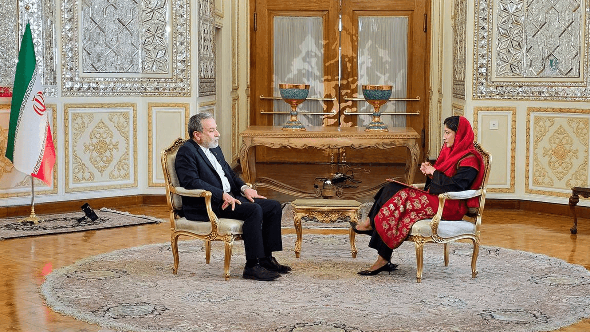 عیراقچی: حکومەتی پزیشکیان کارەکانی بەباشی راپەڕاندووە بەڵام کێشەکانمان زیاتر دەرەکین