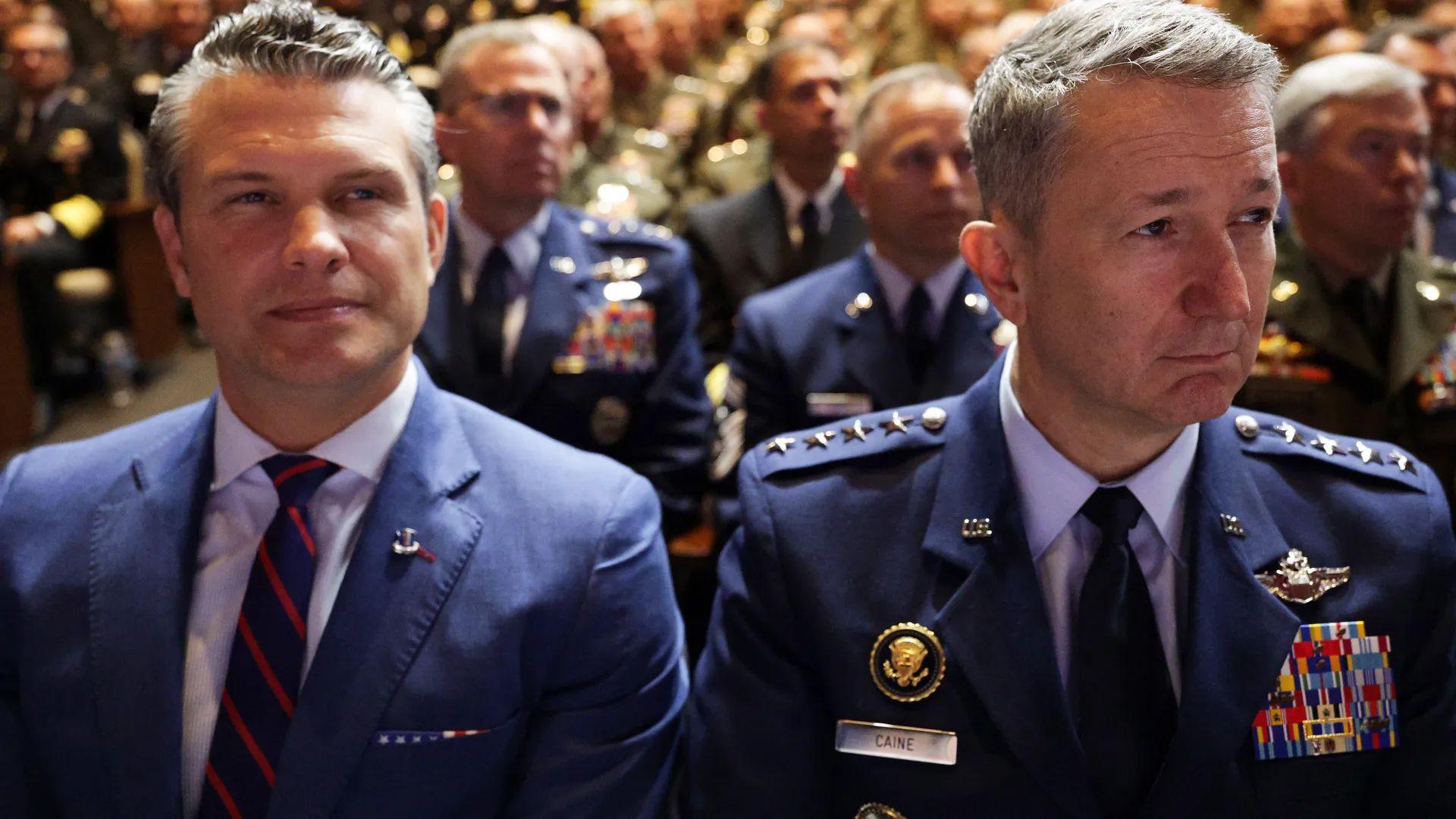 نهێنییەکانی کۆشکی سپی؛ ترەمپ لە لێواری هەڵگیرساندنی جەنگی ئێران پاشەکشەی کرد