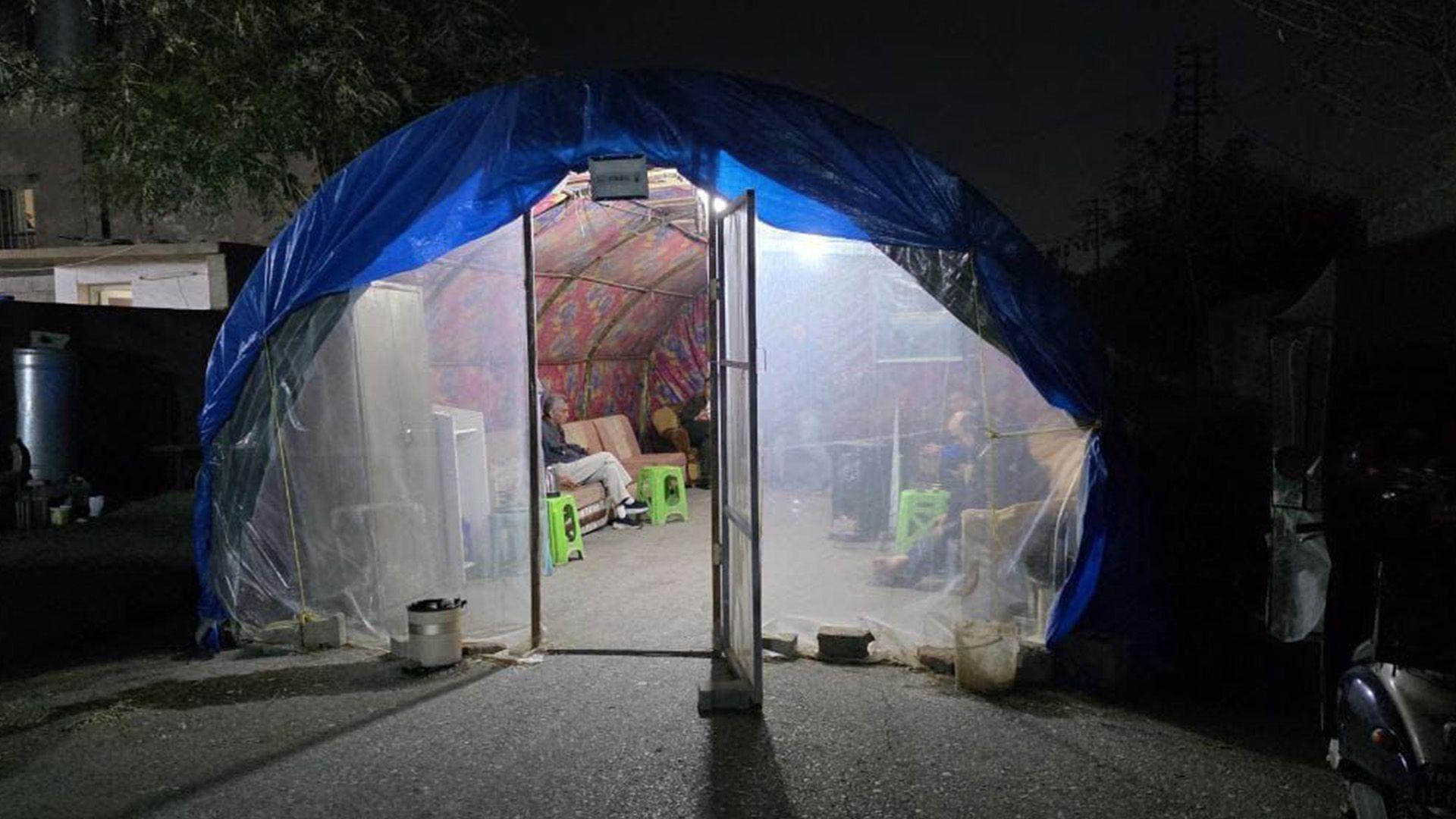 دوای ٢٦ مانگ لە خۆڕاگری؛ خێمەکانی ناڕەزایەتی لە گەڕەکی نەورۆز هەڵگیران